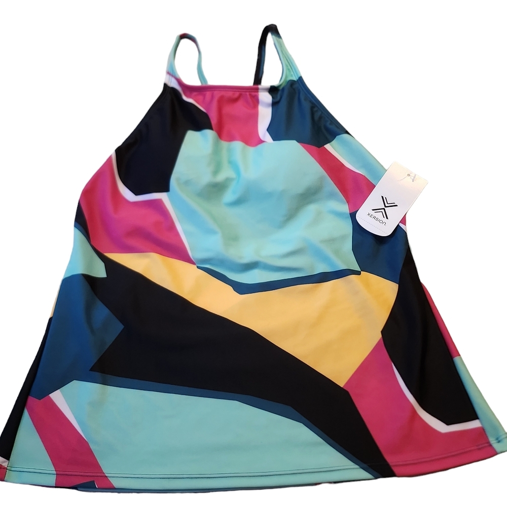 NWT Xersion Women's Swimwear Top w/Adjustable Straps Removable Cups Size Medium
